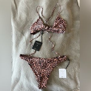 Skatie swimsuit set size small - Discontinued color Kualoa (cheetah print)